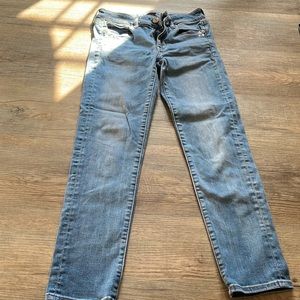 Light Wash American Eagle Jeans